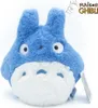 A plush toy of Totoro, a character from My Neighbor Totoro, is shown against a white background. Voir les images du produit