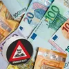 Straßenschild Spardose mit Spruch Finanziell wackelig - Produktbild-Vorschau 6