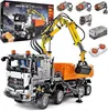A detailed product shot of a remote-controlled construction toy set, featuring a truck with an excavator arm and various electronic components. Voir les images du produit