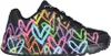 A single black sneaker with a colorful heart graffiti design. Anteprima dell’immagine prodotto