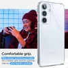 A person is playing a mobile game while a transparent phone case is displayed. Produktbild-Vorschau