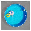 Grauer Kunstrasen umgibt blauen, runden Pool mit Frau auf Schwimmring Produktbild-Vorschau
