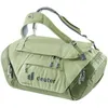 A studio shot of a duffel bag. Anteprima dell’immagine prodotto