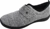 A single gray slipper with a black sole and black interior is shown against a white background. Produktbild-Vorschau