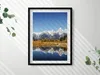 Bergsee und Herbstbäume– Wandbild mit Rahmen – Gerahmtes Produktbild-Vorschau 2