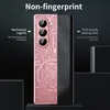 A pink phone case with a mechanical design is shown next to a black phone. Anteprima dell’immagine prodotto