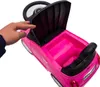 A hand is shown opening the storage compartment of a pink toy car. Produktbild-Vorschau