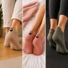 10 paia di calzini corti da ginnastica con ricami a tema Anteprima dell’immagine prodotto 7