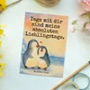 Mr. & Mrs. Panda Postkarte Pinguin umarmen Design - Weiß - Produktbild-Vorschau 2
