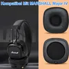 A collage of a black Marshall Major IV headphone and two replacement ear pads on an orange background. Produktbild-Vorschau