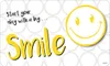 A smiley face graphic and the word "Smile" are displayed on a white background with a pattern of gray circles. Anteprima dell’immagine prodotto