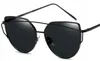 Lunettes de soleil œil de chat miroirs, noires, montures en Voir les images du produit 8