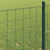 A close-up view of a green wire fence with a grassy field in the background. Voir les images du produit