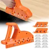 A hand is using an orange woodworking tool on a wooden surface, with shavings flying. Another view of the tool and replacement blades are shown separately. Produktbild-Vorschau