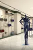 X+3 stojící figurína černá matně lakovaná vysoká kvalita Náhled obrázku produktu 2