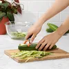 Set d'éplucheurs de fruits et légumes 3 pcs. - Good Grips / Voir les images du produit 17