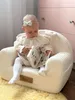 Poltrona Flumi per bambini in velluto a coste crema, seduta Anteprima dell’immagine prodotto 3