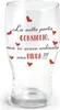 A clear glass beer mug with text and small red hearts printed on it. Anteprima dell’immagine prodotto