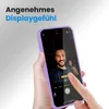 A hand holding a purple phone case with a person taking a selfie on the phone screen. Text is present in the upper left corner. Produktbild-Vorschau
