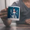 Let it Snow Kaffeebecher Hellblau mit süßem Schneemann und Produktbild-Vorschau 6
