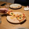 Dřevěné prkénko na pizzu do kuchyně | průměr 20 cm | bukové Náhled obrázku produktu 4