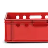 A close-up view of a red plastic crate. Voir les images du produit