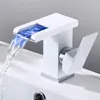 Jednouchwytowa bateria wodospadowa LED Bateria umywalkowa Podgląd zdjęcia produktu 4