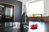 Der ESGE-Zauberstab® M 200 Chrom von Unold mit Ständer, Klingenaufsätzen, transparentem Behälter und Voir les images du produit