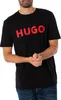 A man wearing a black t-shirt with a red logo. Produktbild-Vorschau