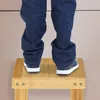 Relaxdays Fußbank Bambus, bis 100 kg, stabiler Tritthocker, Produktbild-Vorschau 3
