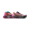 Trailrunning-Schuhe für Damen; Modell Prodigio Woman von La Sportiva; in Pink und Schwarz mit blauen Akzenten. Produktbild-Vorschau