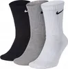Three pairs of Nike crew socks in black, gray, and white. Náhled obrázku produktu