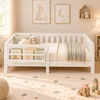 Lit bébé 90x200 cm avec barrières de sécurité, étagère à Voir les images du produit 2