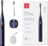 A product shot of an Oclean electric toothbrush and its accessories, alongside marketing material detailing its features. Voir les images du produit