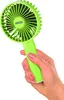 Eine Hand hält den Unold Handventilator Breezy II, einen kompakte tragbaren Ventilator  Anteprima dell’immagine prodotto