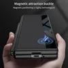 A hand holding a folded smartphone case with a magnetic closure and pen holder. Anteprima dell’immagine prodotto