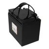 A black battery with a black handle on top, shown from a three-quarter angle against a white background. Voir les images du produit
