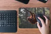 MuchoWow® Mauspad Mousepad Junger Orang-Utan hängt an einem Produktbild-Vorschau 4