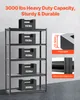 A black metal shelving unit with black boxes on each shelf, indicating weight capacity. There are also callouts for material thickness and frame type. Anteprima dell’immagine prodotto