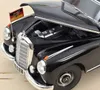 Norev 183707 Mercedes 300 1955 schwarz Konrad Adenauer 1:18 Produktbild-Vorschau 4