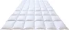 A white quilted duvet is laid out flat on a white background. Produktbild-Vorschau