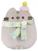 Pusheen Pluszowa Maskotka Kot w Zimowym Szaliku i Czapce Podgląd zdjęcia produktu 1