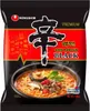 A package of Nong Shim Shin Ramyun Black Premium instant noodles, with a bowl of prepared noodles shown. Produktbild-Vorschau