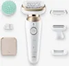 A collection of Braun Silk-épil 9 Flex epilator and its accessories are displayed against a white background. Voir les images du produit