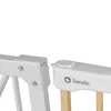 Close-up of a white and natural wood baby gate connection point. Náhled obrázku produktu