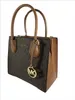 Bolso Michael Kors Mercer Akkordeon con logo, color marrón Vista previa de la imagen del producto 11