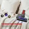 A vacuum cleaner attachment shown on a white blanket, with circular insets showing microscopic images and hair. Produktbild-Vorschau