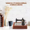 Miniatúrny šijací stroj v štýle vintage pre bábikovský Náhľad obrázku produktu 5