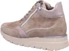 A side view of a taupe bootie with a thick sole. Produktbild-Vorschau