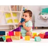 B.Toys ElemenoSqueeze Alphabet Soft Blocks Large Set Voir les images du produit 7